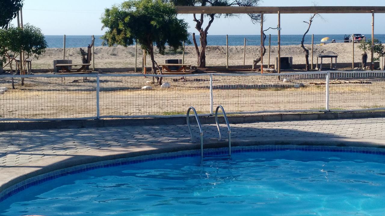 Cabanas Y Camping Mar Azul Hotel Guanaqueros Exterior photo